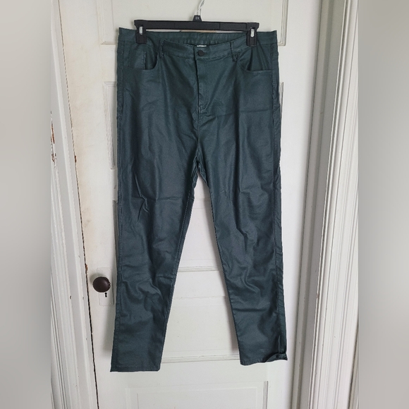 Green Pleather pants - Picture 2 of 4